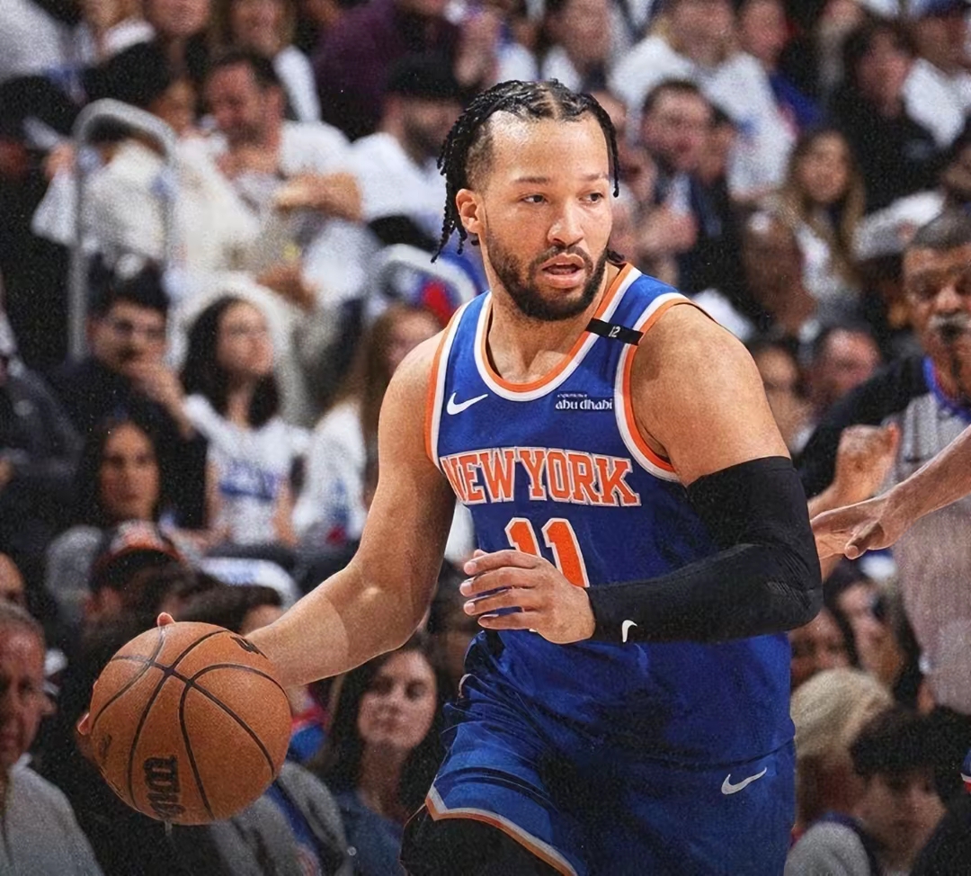 爱游戏官网网页版入口-纽约尼克斯防线松动备战荷甲詹姆斯关键节点爆冷，连对手都承认：赛地聚焦——NBA季后赛今晚热度飙升